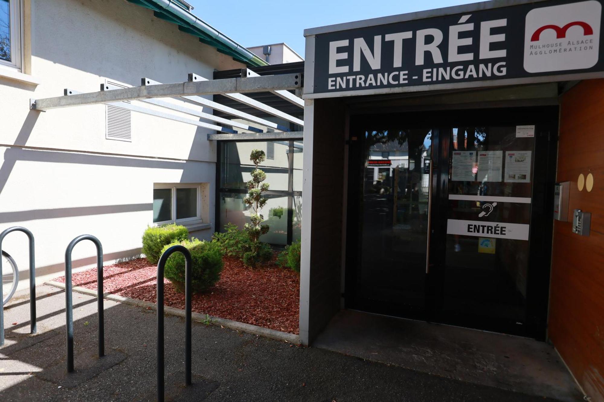 Auberge De Jeunesse De Mulhouse Exterior photo